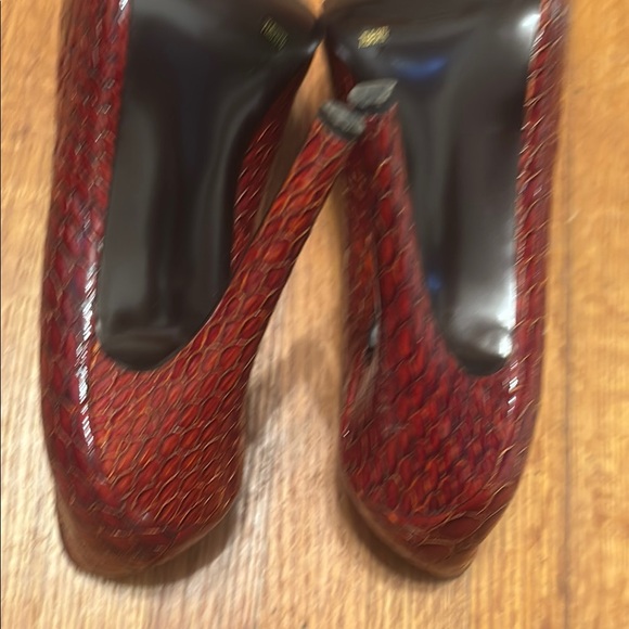Jessica Simpson Red Stiletto Heels with Textured Finish Gently Used - Picture 3 of 7